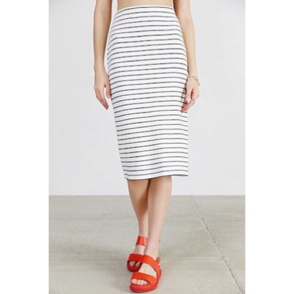 🌻 3 for $20 BDG | knit pencil skirt